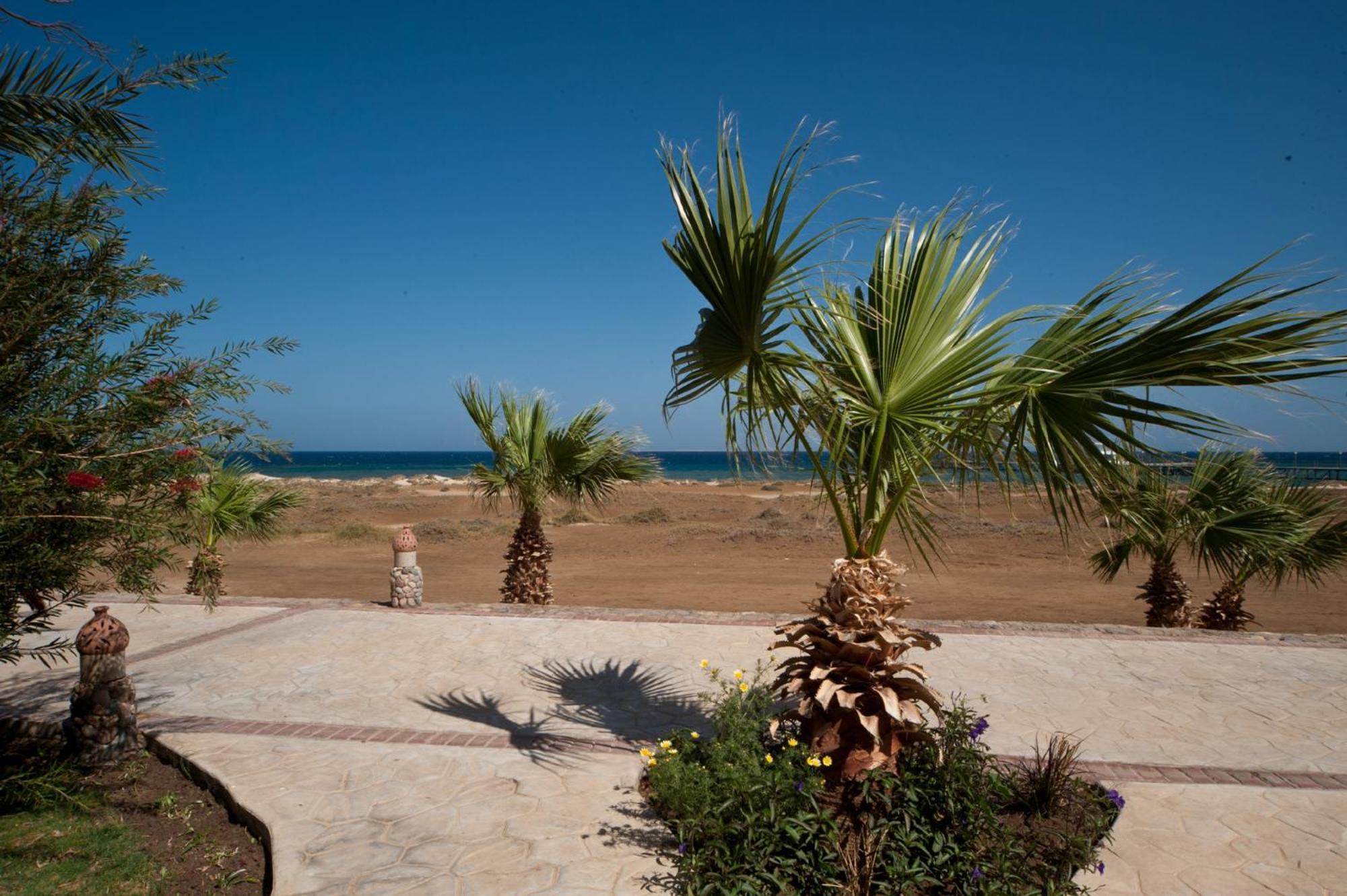 Shams Alam Beach Resort Abū Ghuşūn Exterior foto